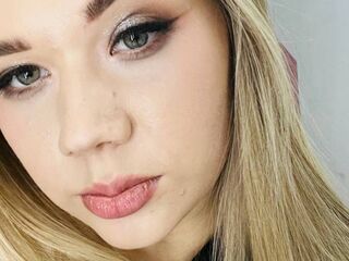 free nude cam AminaDigges