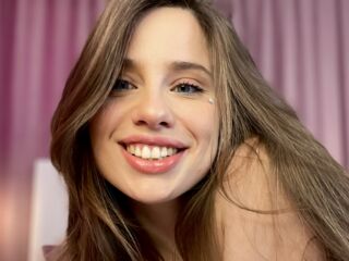 camgirl playing with dildo AngelineDivinne