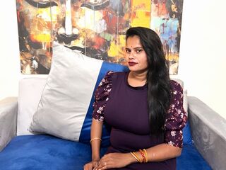 chat with cam AnnaRevolt