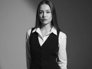 cam strip tease ArianeRovell