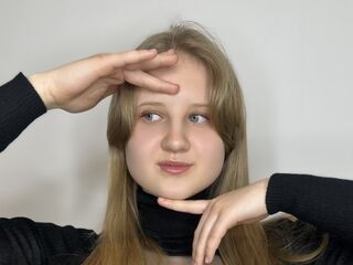 camgirl spreading pussy ArmindaMerry