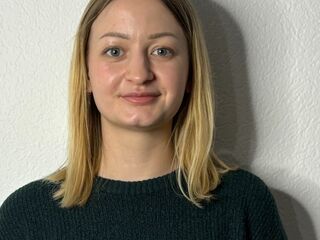 live cam show CarmeliaRihner