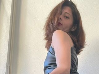 cam girl showing tits CattleyaQueen