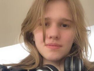 camwhore shaved pussy ChristieDemaline