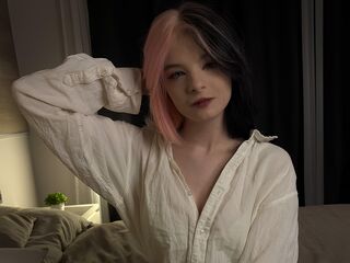 naughty camgirl photo ClaudineKrentz