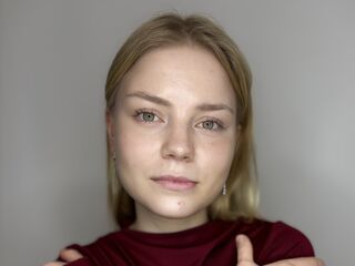 beautiful girl cam DelenaLabonne