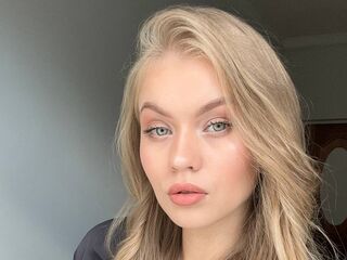 free live webcam ElaraBrooks