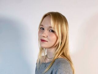 girl ElmaKinnunen