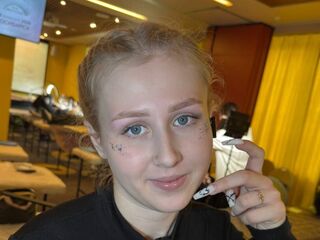 chat room webcam photo EmelinaKrider