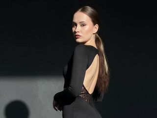 camgirl sex picture EmilyGiffin