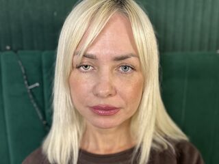 girl shaving pussy EvaRomer