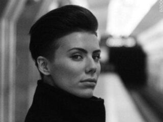 masturbating camgirl FarahBurn