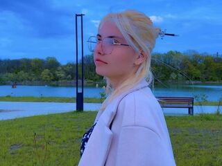 topless camgirl FredericaMittag