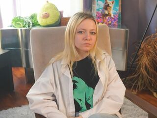 cam girl playing with dildo HerthaWiggen