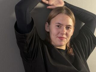 webcam babe chatroom HettieLehrian