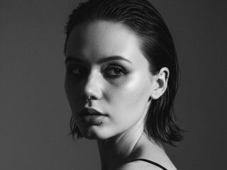 webcamgirl chatroom JudithSterett