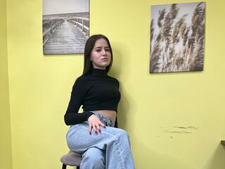 shaved pussy webcam KeeleyGambee