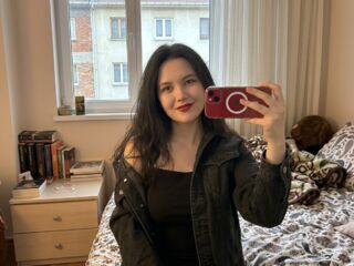 naked girl with live cam KeliCollymore