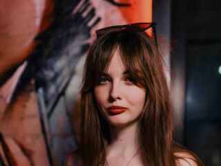 naked webcamgirl picture LisaDrake