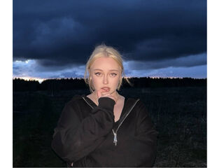 fingering cam girl video LitaBloom