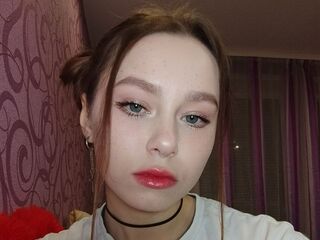 cam girl playing with vibrator LorettaGee