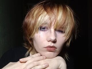 girl chat room MarjorieBradley