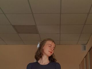 live chat room MaryjanePorter