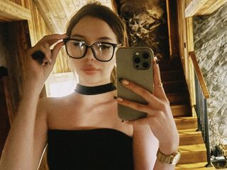 webcam striptease show MiaForester