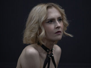 naked webcam girl MilaVeyra