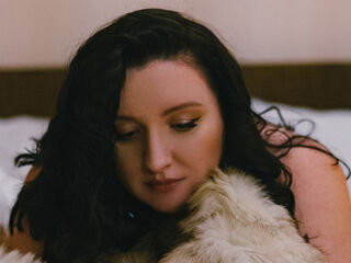 hot cam girl masturbating with sextoy MonicaBare