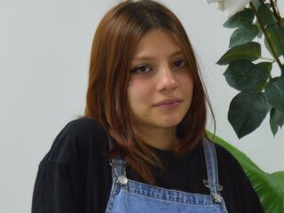 naked camgirl gallery NikoleHornet