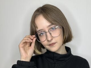 camgirl photo ReginiaHolbein