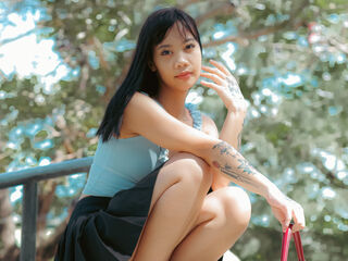 camwhore masturbating with dildo RheaRose