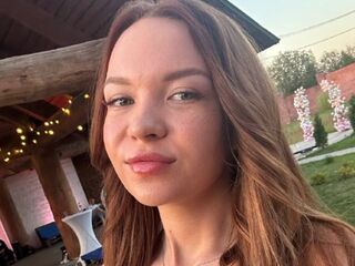 live striptease show SadeBergum