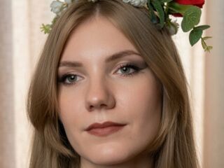 cam girl showing tits SlyviaQuinonez
