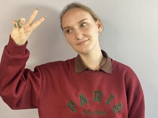 naked cam girl masturbating with dildo SummerEllie