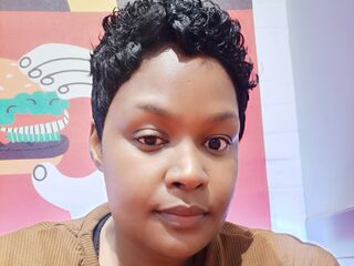 naked girl with webcam masturbating with dildo SylerRay