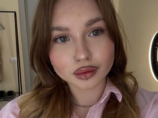 camgirl fingering pussy VernitaErmita