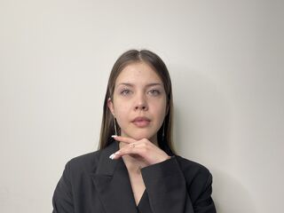 camgirl playing with dildo VictorinaKiecker