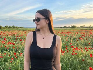 camgirl playing with sextoy WillettaMagett